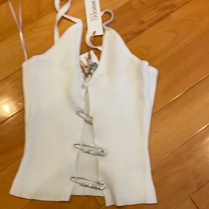 Brand new beautiful top with jewelry inserts
